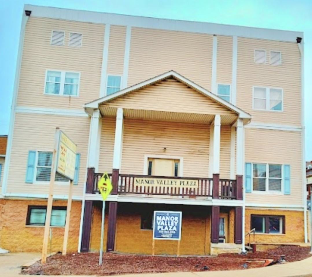 Manor Valley Plaza - Photo 2 of 10