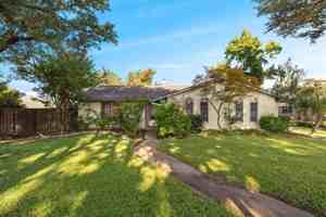 featured image of 2733 Biloxi Ln