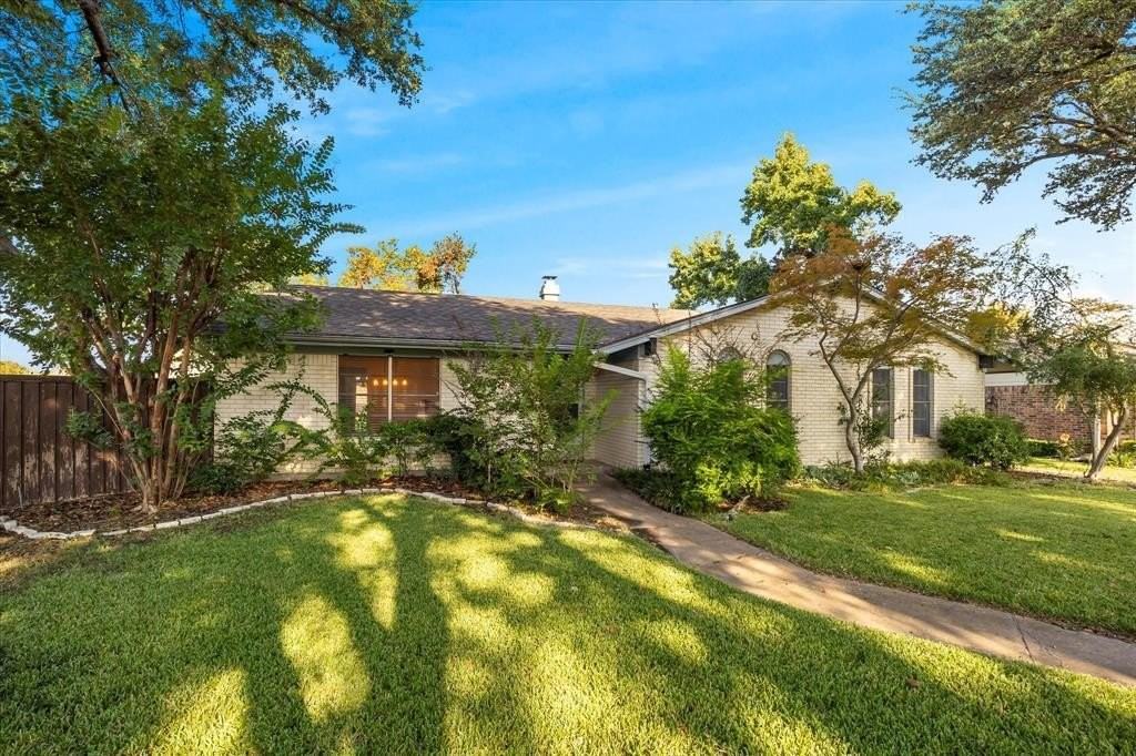 2733 Biloxi Ln - Photo 2 of 28