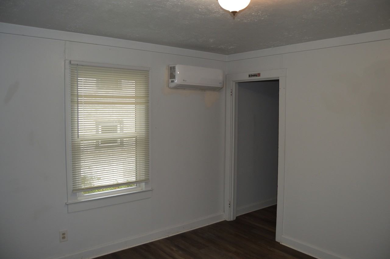 511 South Elm Street - Photo 6 of 12