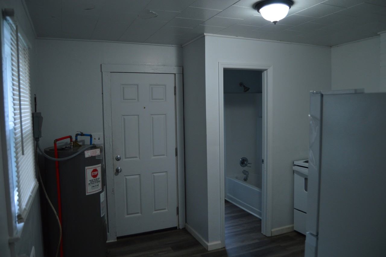 511 South Elm Street - Photo 7 of 12