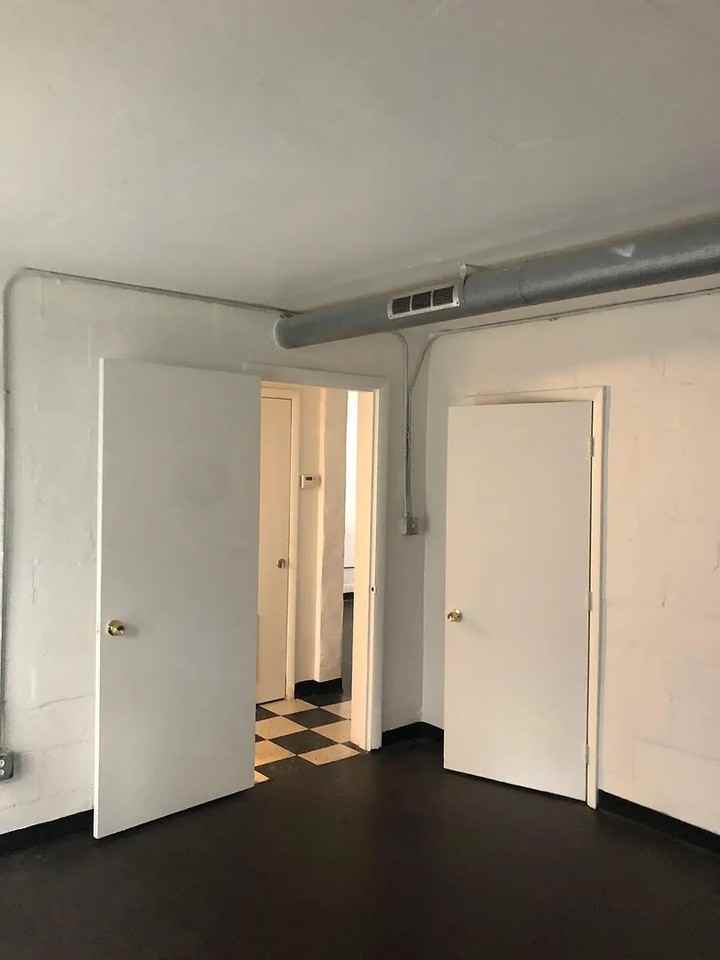 549-553 Highland - Photo 6 of 7