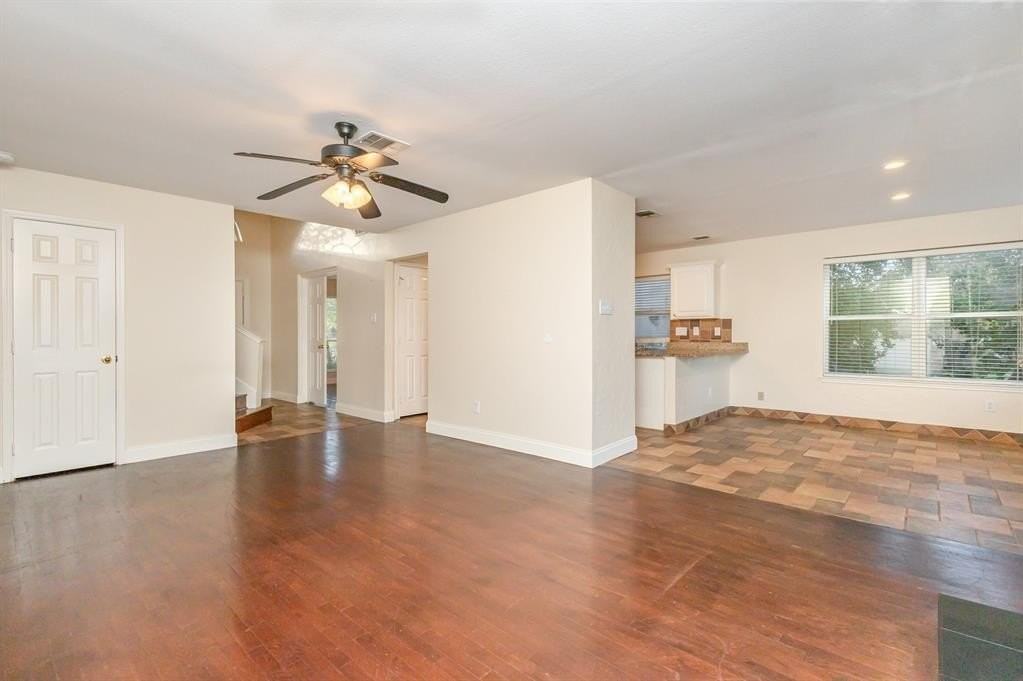 416 Hopewell Dr - Photo 7 of 35