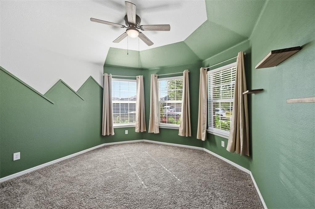 405 Houndstooth Drive - Photo 7 of 17