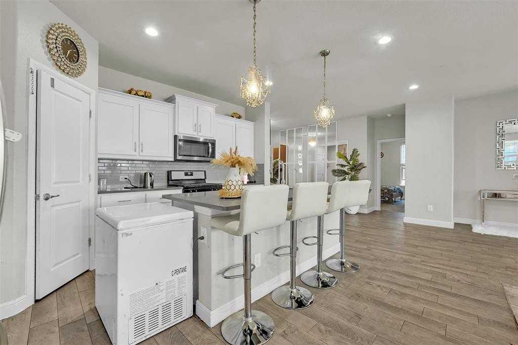 1120 Gillespie Dr - Photo 7 of 27