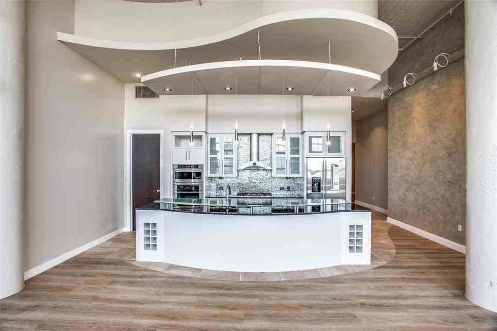 2600 W 7th St #2802 - Photo 4 of 12