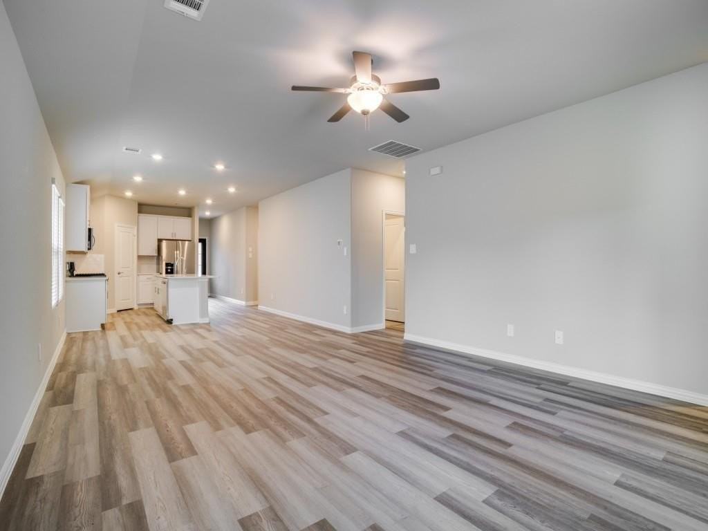 808 Tidal Dr - Photo 7 of 26