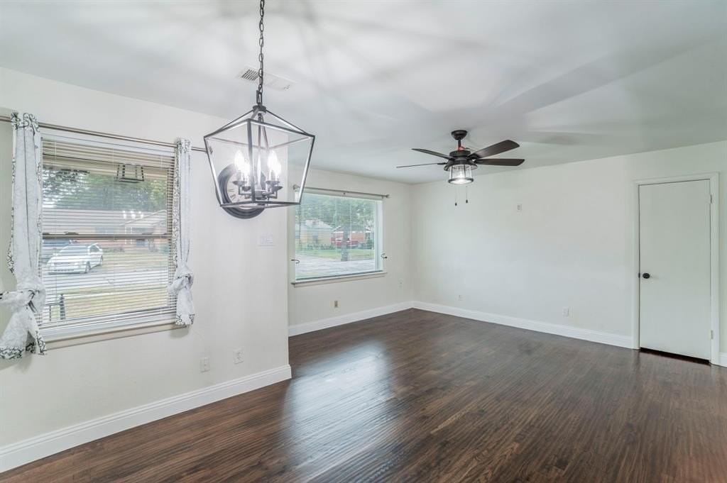 924 E Fuller Ave - Photo 3 of 15