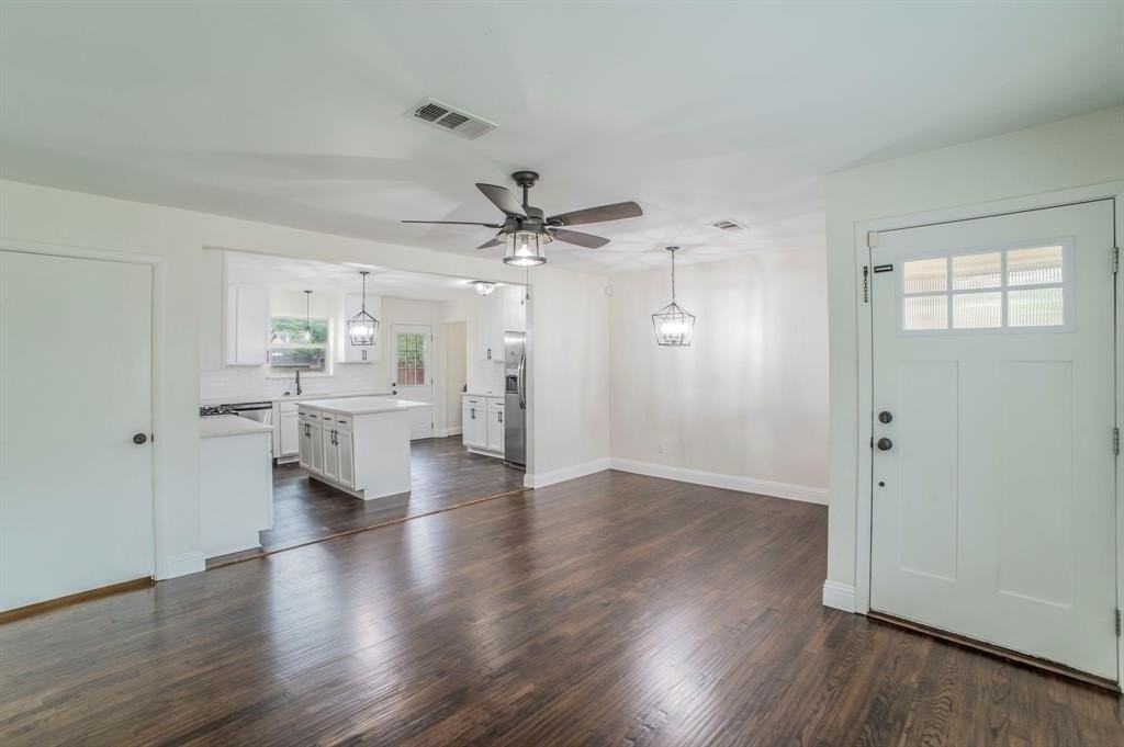 924 E Fuller Ave - Photo 5 of 15