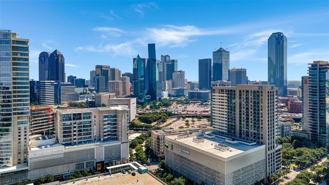 2408 Victory Park Ln #832 - Photo 1 of 1