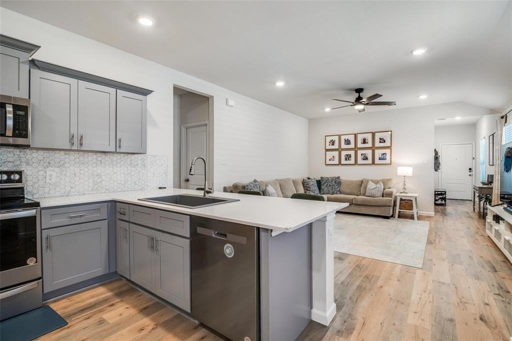 911 Hay Loft Ln - Photo 7 of 24