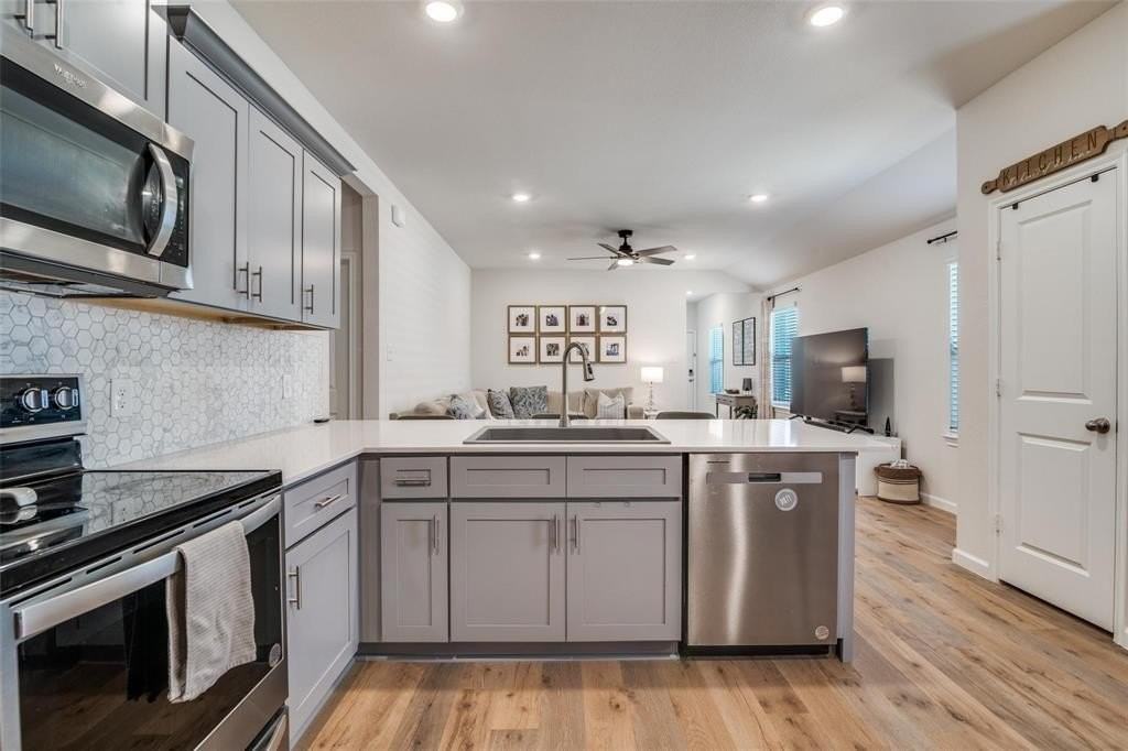 911 Hay Loft Ln - Photo 7 of 20