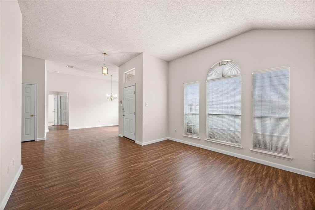 2521 Creek Crossing Road - Photo 5 of 21