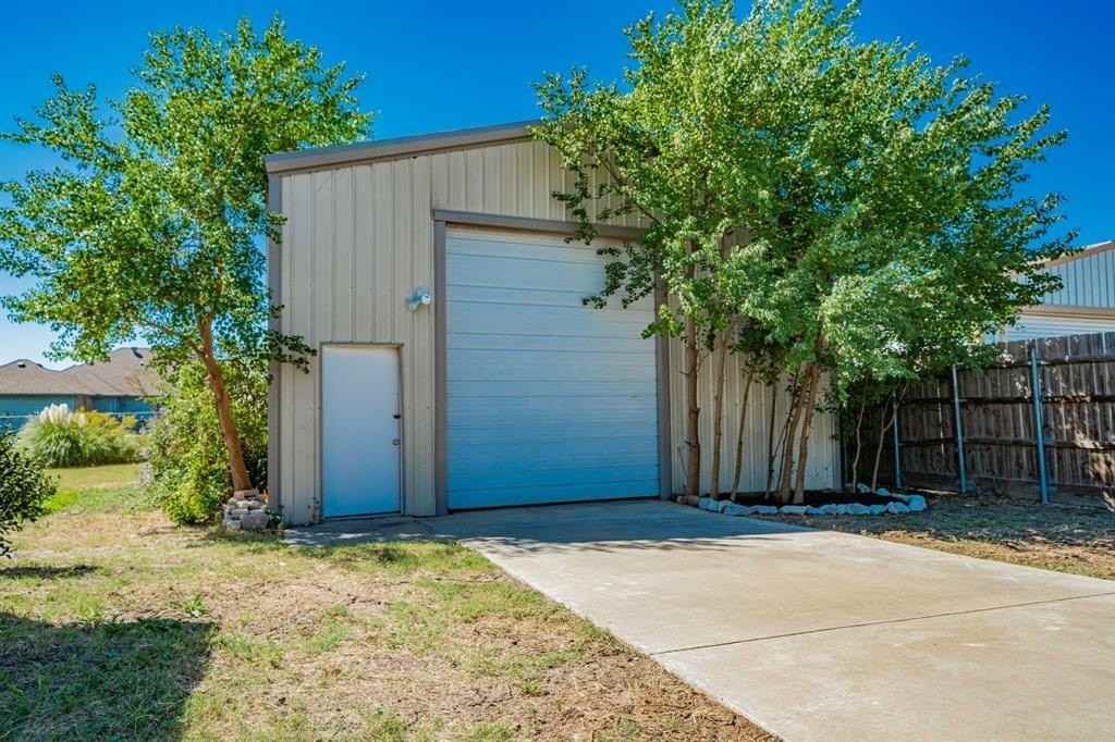 108 Shelby Dr - Photo 5 of 40