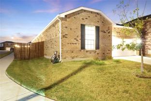 1104 Bluespire Dr - Photo 1 of 1