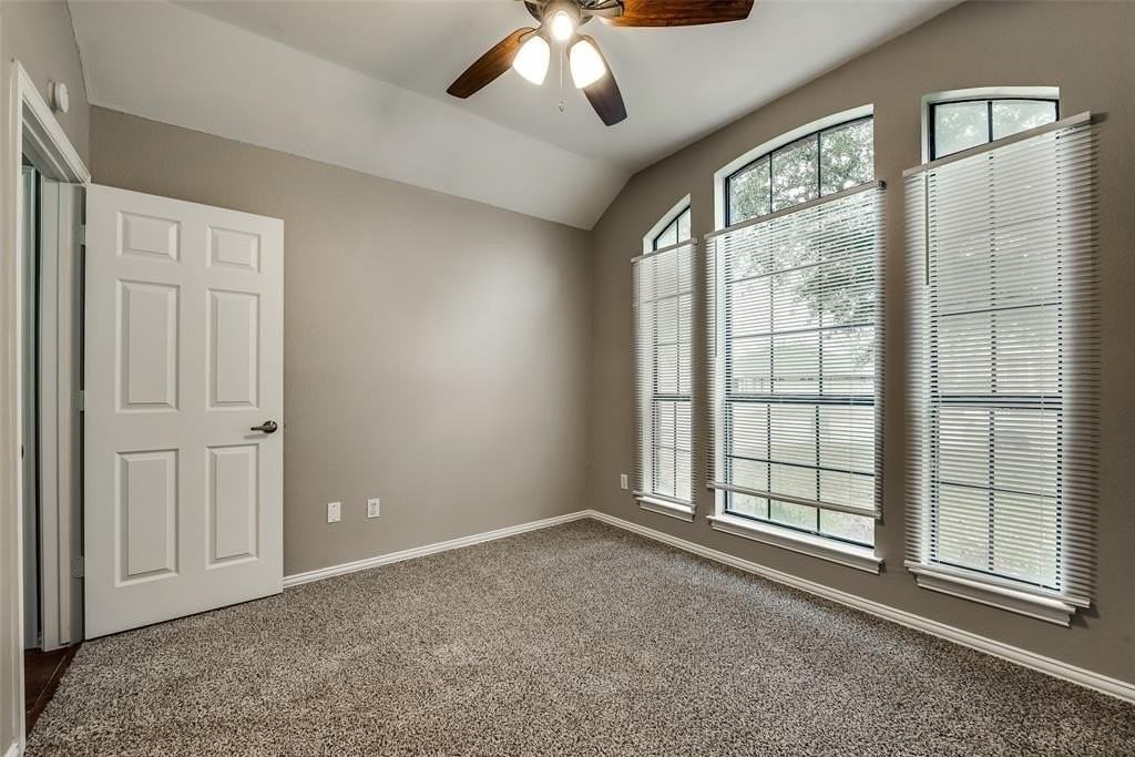 728 Nicole Drive - Photo 7 of 30