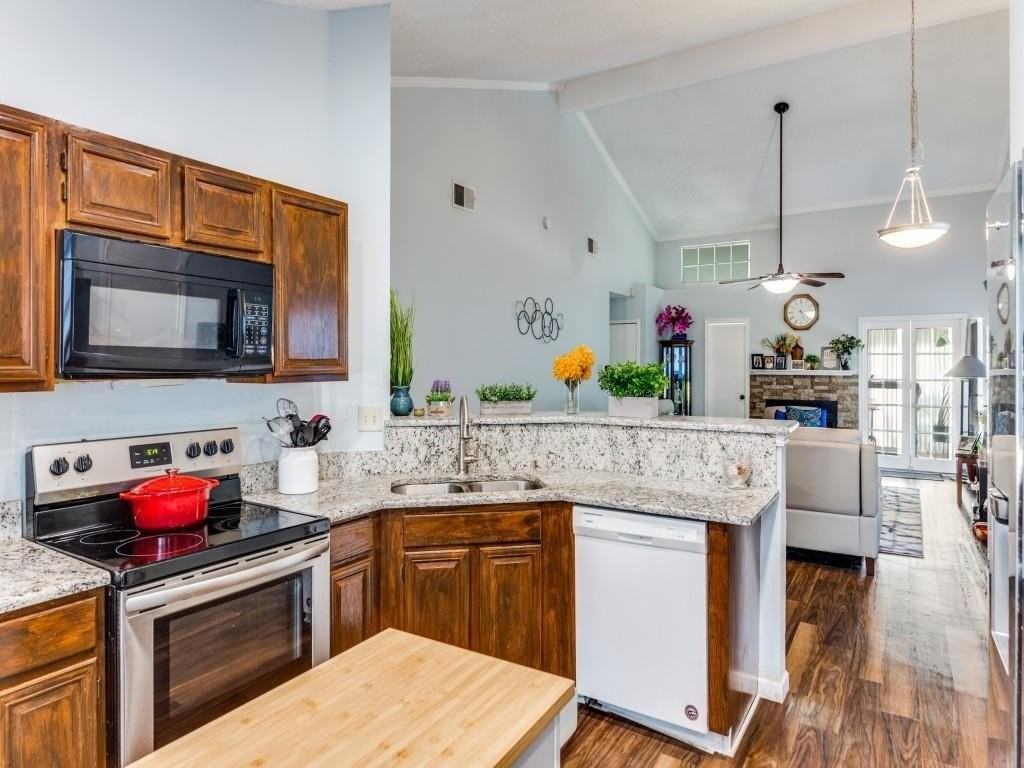 6008 Meadowdale Rd - Photo 7 of 12