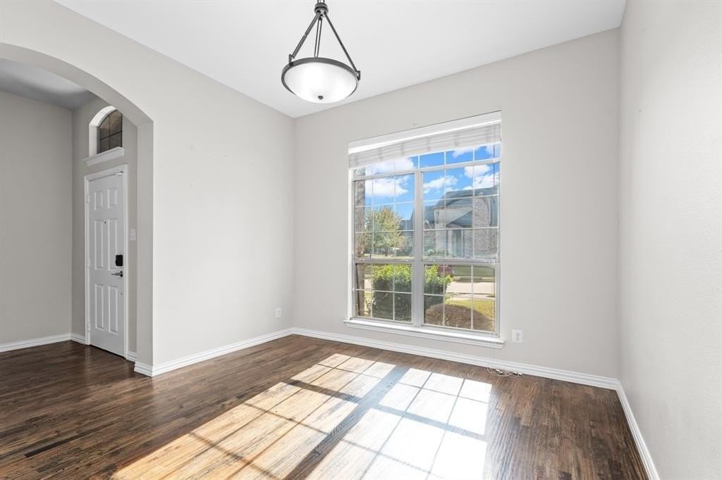 734 Brazos Way - Photo 7 of 26