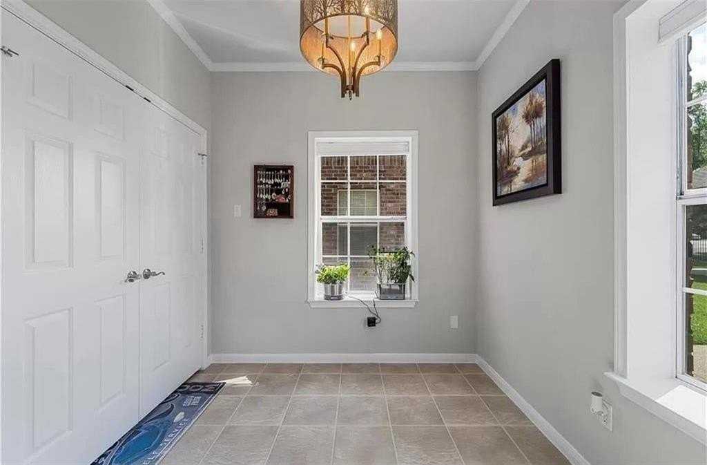 1701 S 12th St - Photo 6 of 12