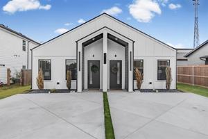 featured image of 2111 Wright St #B