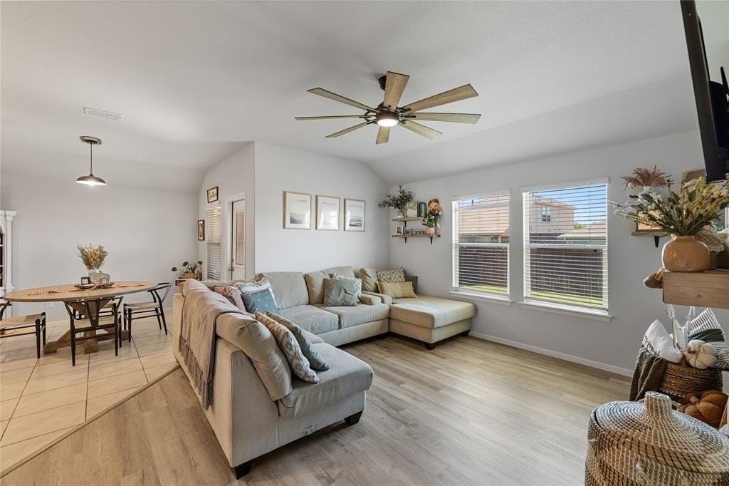 16429 Porterfield Lane - Photo 5 of 29