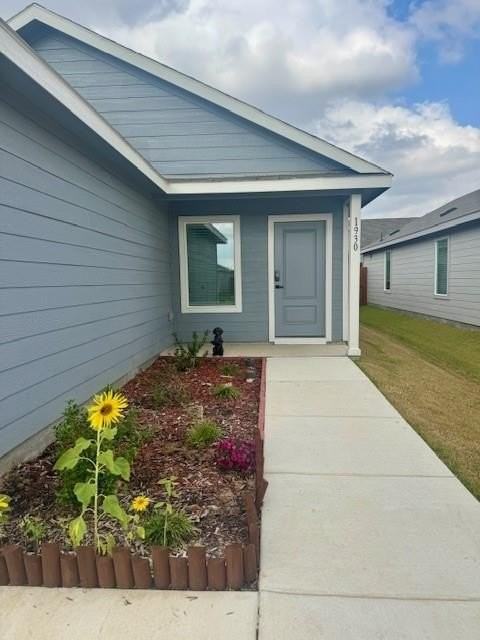 1930 Wild Orchard Ln - Photo 3 of 23