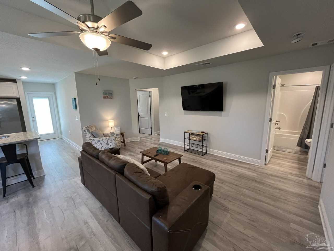 1949 Justice Cir - Photo 3 of 17