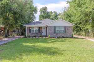 featured image of 7 Marine Dr