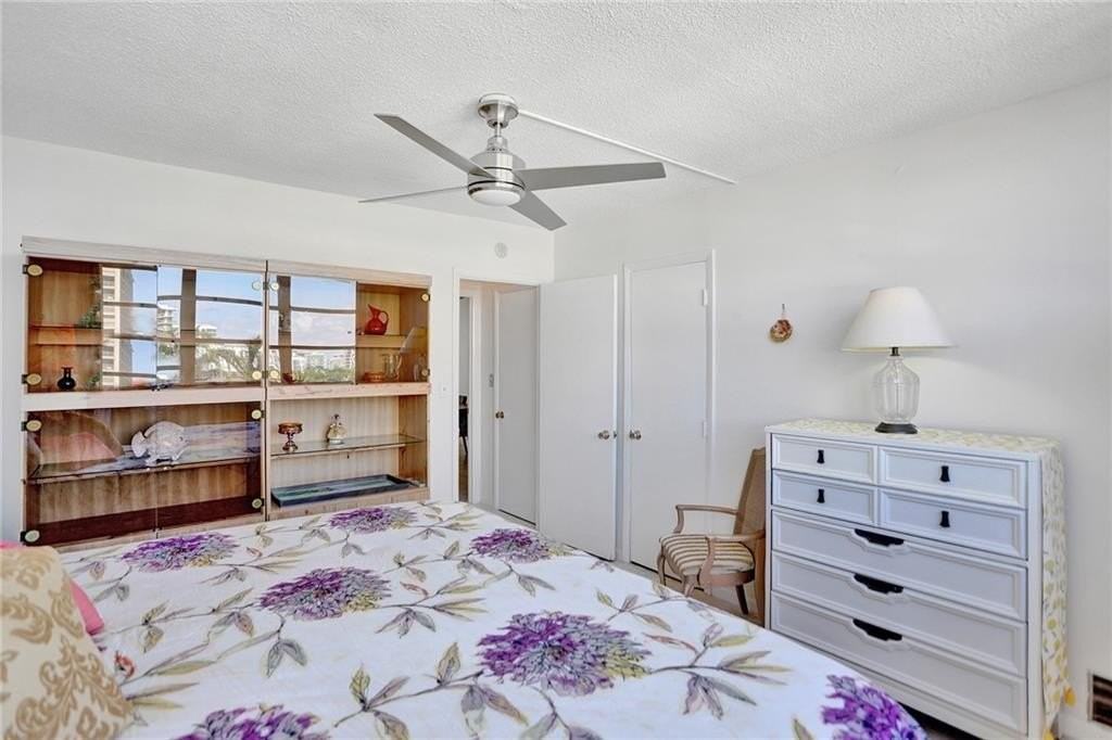 101 N Birch Rd #504 - Photo 5 of 12