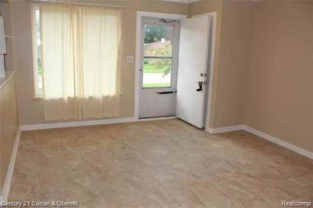 6198 Mayburn St - Photo 3 of 10