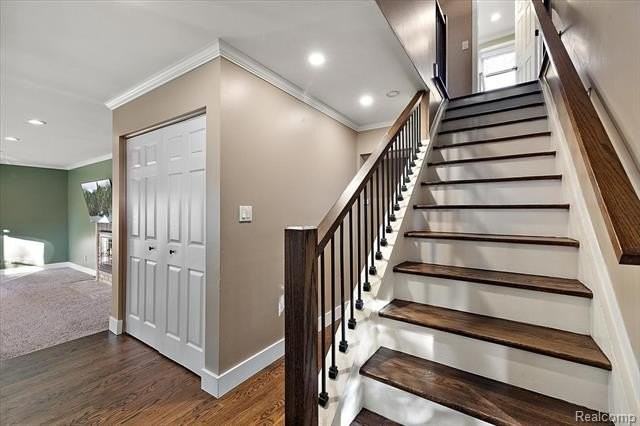 1462 Fairway Dr - Photo 4 of 50