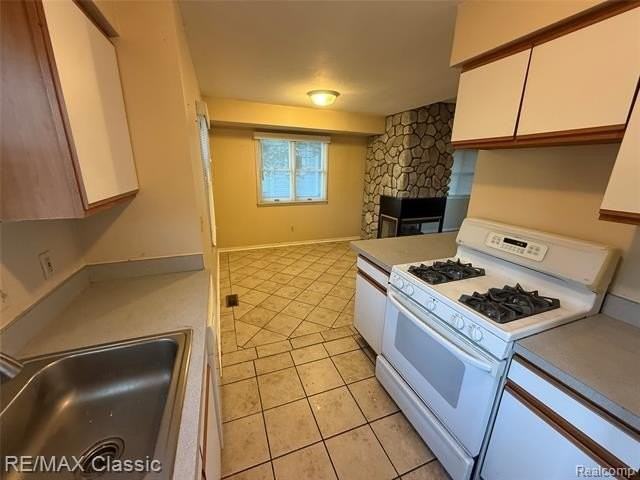 2193 North Milford Road - Photo 4 of 9