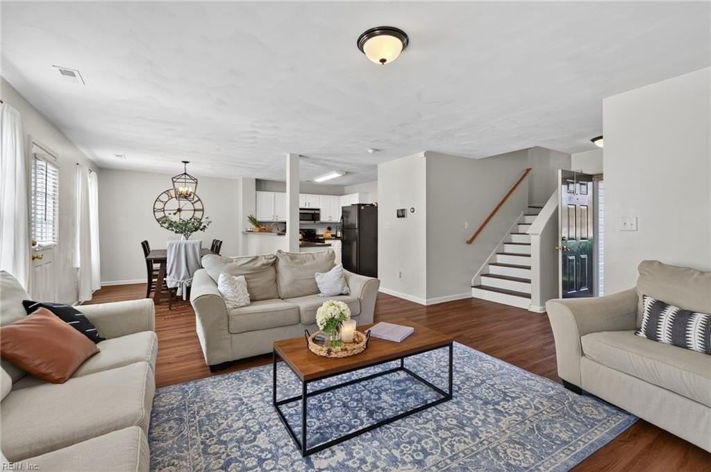 3659 Cape Henry Ave - Photo 3 of 22