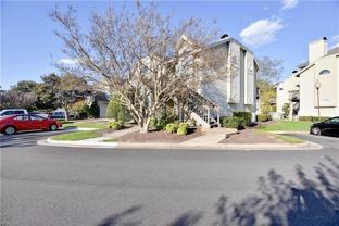 525 E Lake Cir - Photo 1 of 1