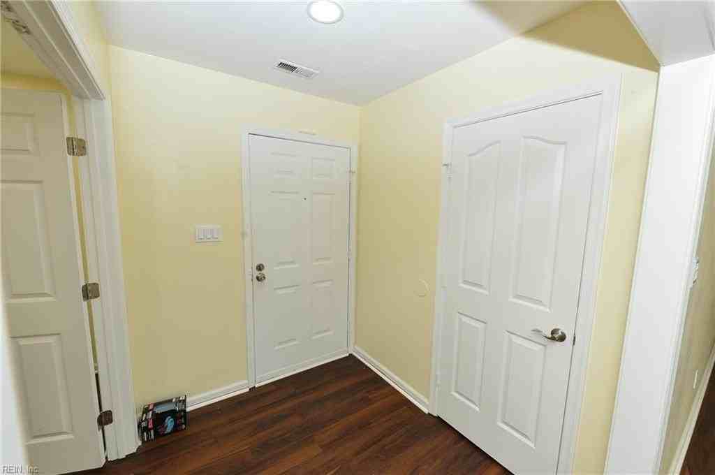 2416 Broadnax Cir - Photo 3 of 28