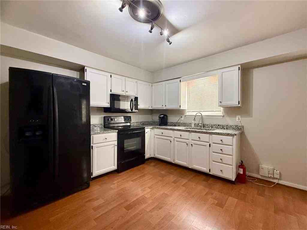 3307 Shasta Ct - Photo 6 of 13