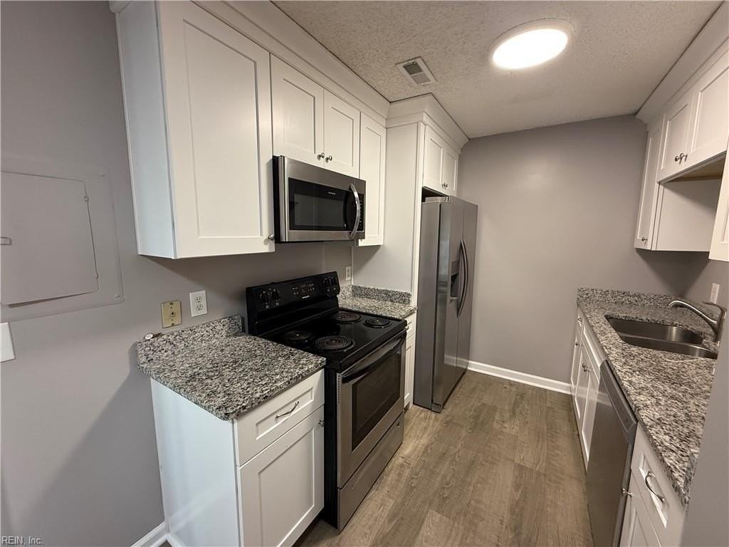 906 Seabreeze Court - Photo 6 of 22