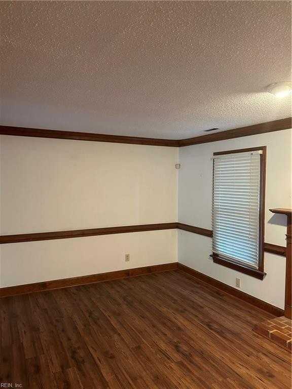 740 Lord Dunmore Dr - Photo 5 of 35