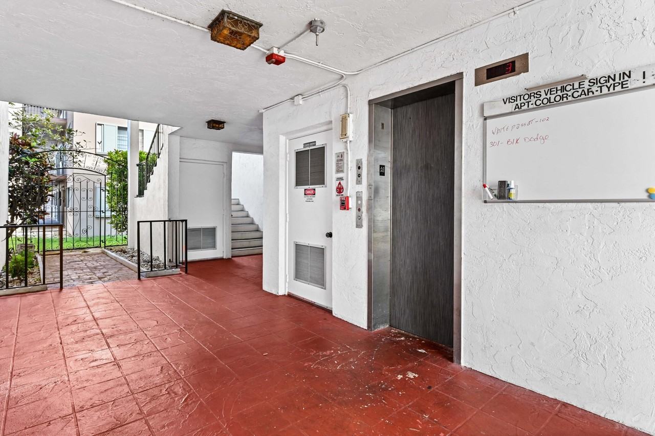 3910 Crystal Lake Dr #204 - Photo 5 of 23