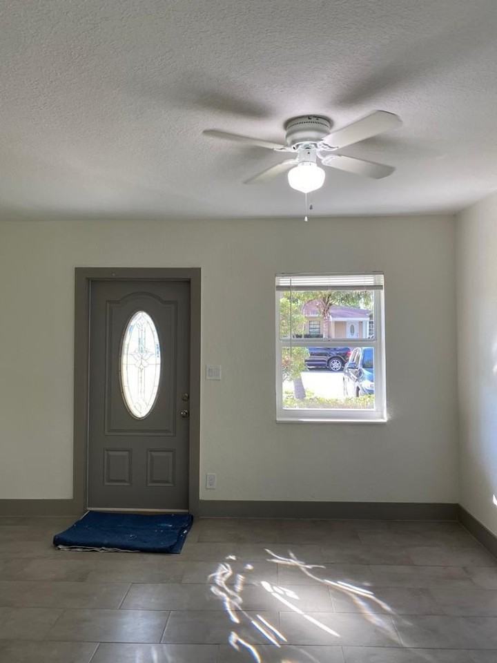 1218 S B St - Photo 6 of 30