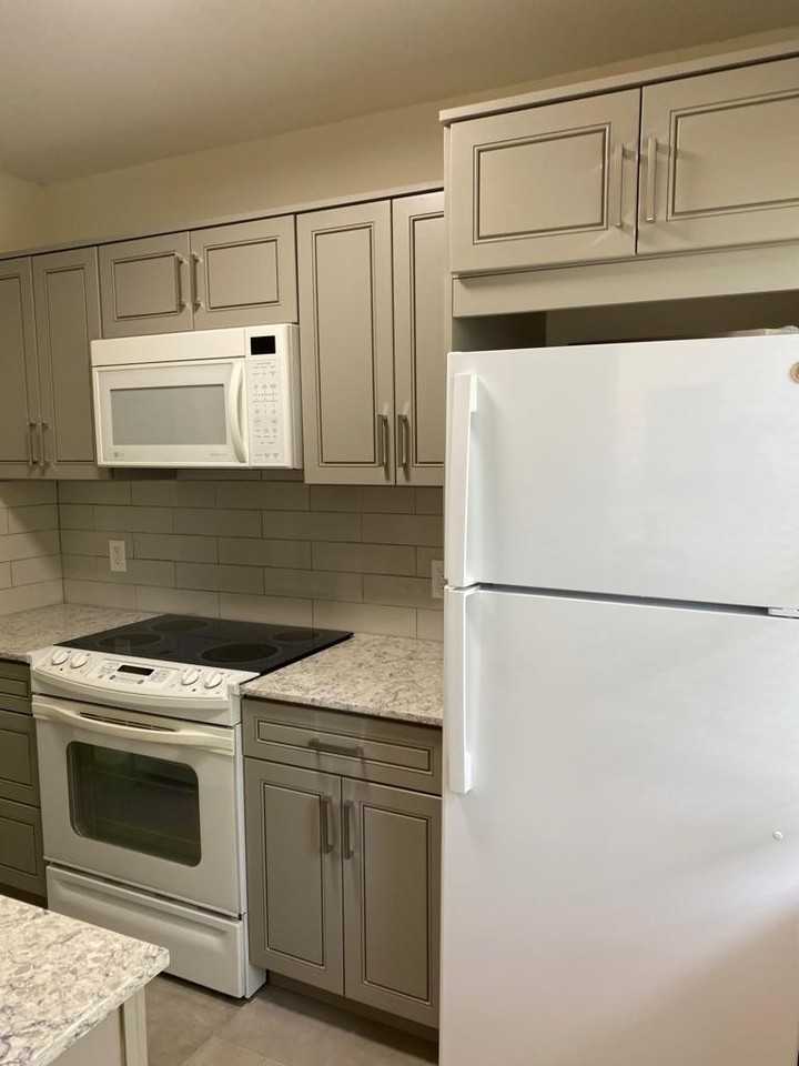 1218 S B St - Photo 7 of 30