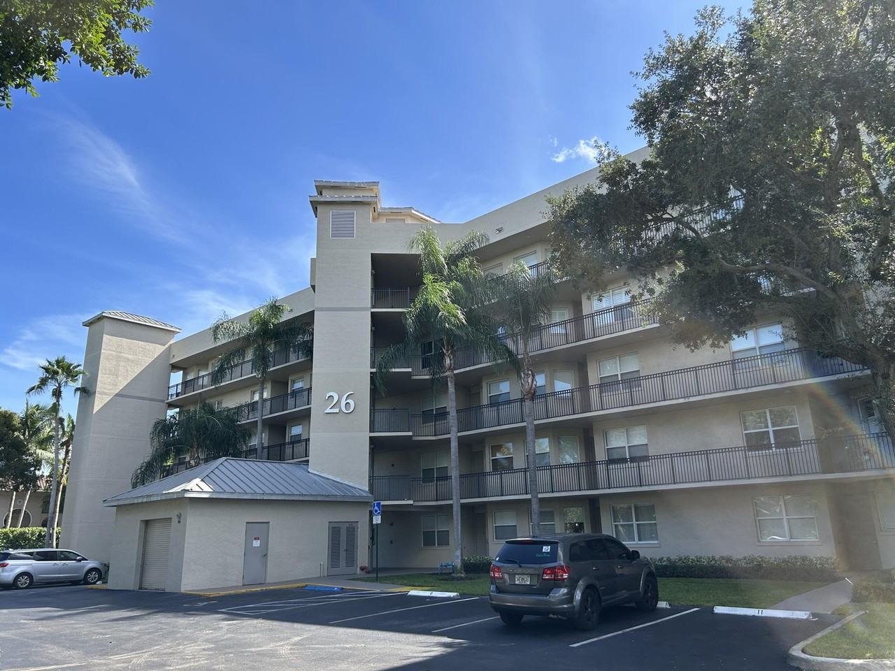 26 Royal Palm Way #405