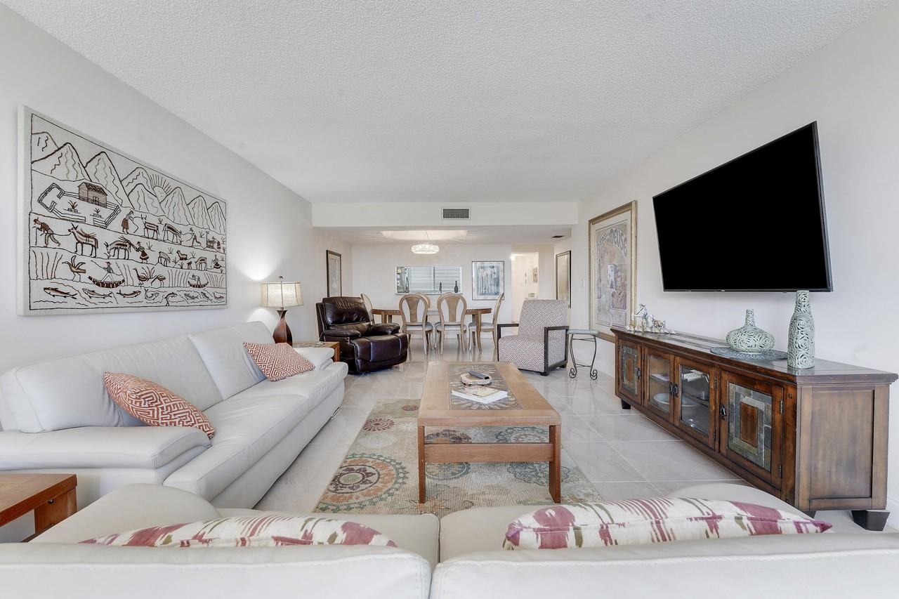 6698 10th Avenue North #320 - Photo 3 of 13