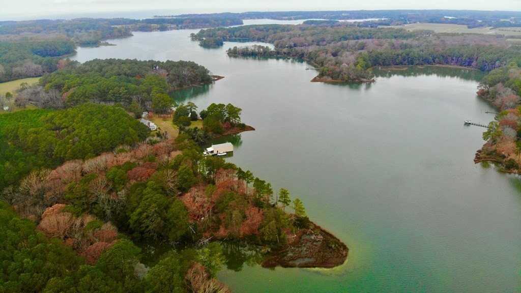 9077 Henderson Road - Photo 3 of 15