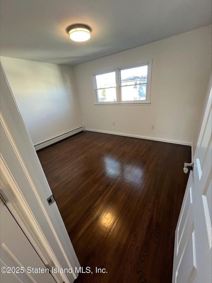 287 Lamport Blvd #2 - Photo 6 of 14