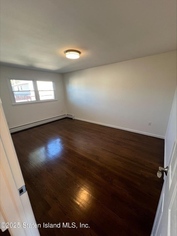 287 Lamport Blvd #2 - Photo 7 of 14