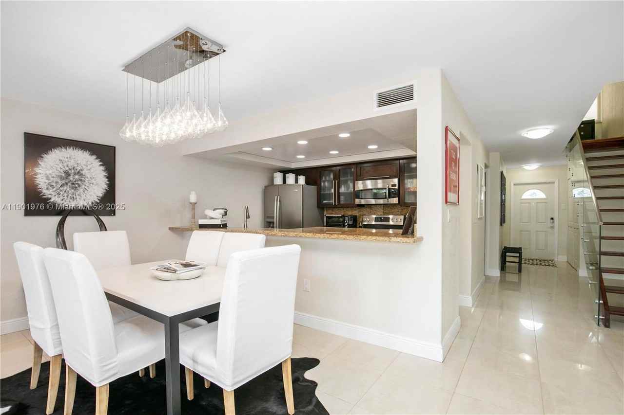 8880 Sw 133rd Pl - Photo 7 of 8