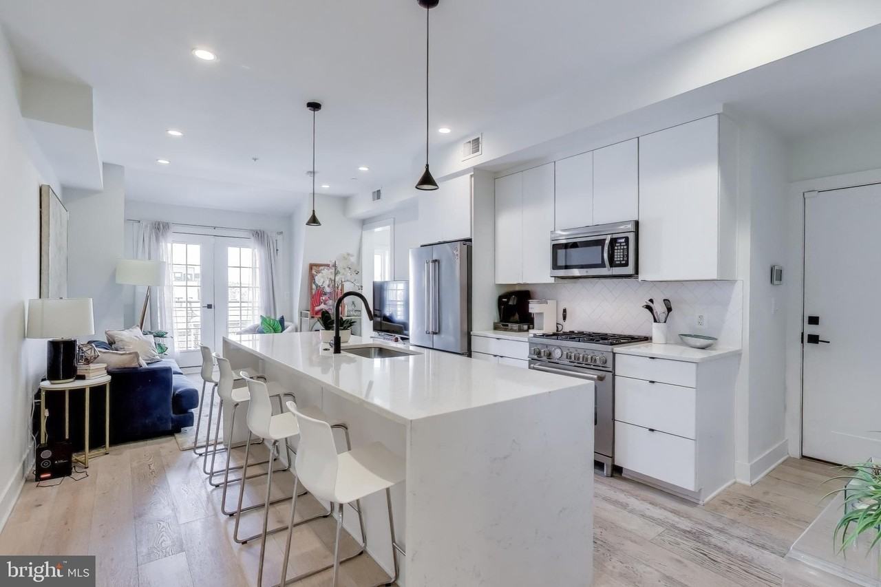 1011 18th Street Northeast #8 - Photo 2 of 25