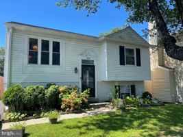 featured image of 2313 Westport Ln