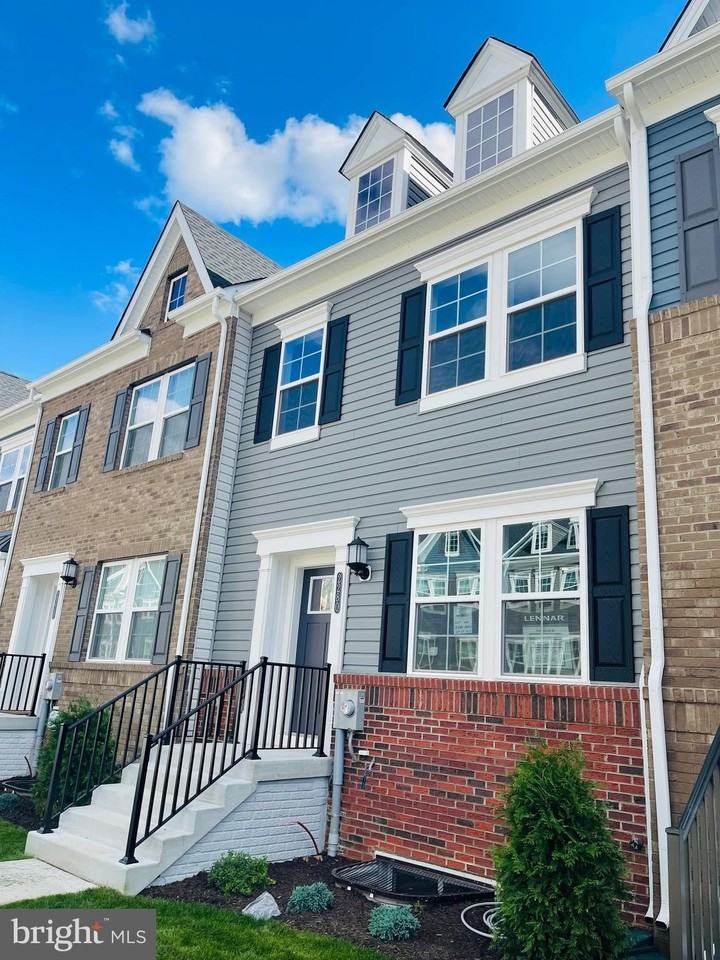 2280 Marcy Dr - Photo 3 of 46